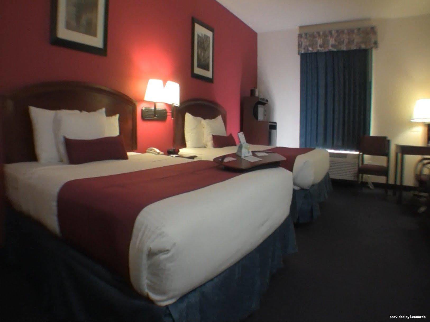 Western Inn&suites Hotel